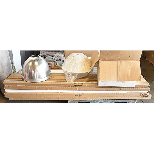 PALLET OF COMMERCIAL LIGHTING ITEMS