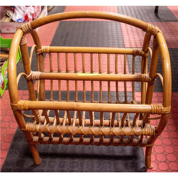 VINTAGE WICKER RATTAN MAGAZINE HOLDER