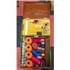 Image 1 : 2 FLATS OF SEWING COTTONS AND SEWING BOX