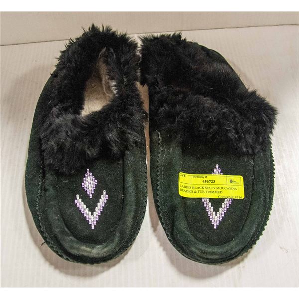 LADIES BLACK SIZE 9 MOCCASINS BEADED & FUR TRIMMED