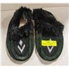 Image 1 : LADIES BLACK SIZE 9 MOCCASINS BEADED & FUR TRIMMED