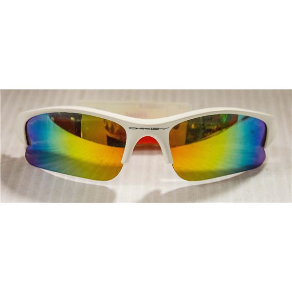 OAKLEY ORANGE POLARIZED SUNGLASSES