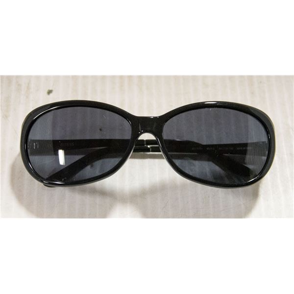 LADIES GUESS W/ GOLD DETAIL SUNGLASSES