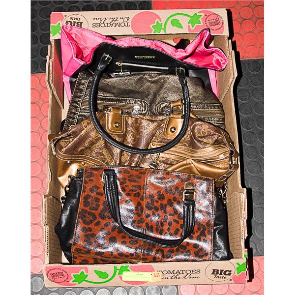 4 PURSES / BAGS VARIOUS COLORS