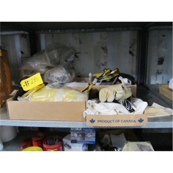 QUANTITY OF WORK GLOVES, BAG OF RAGS
