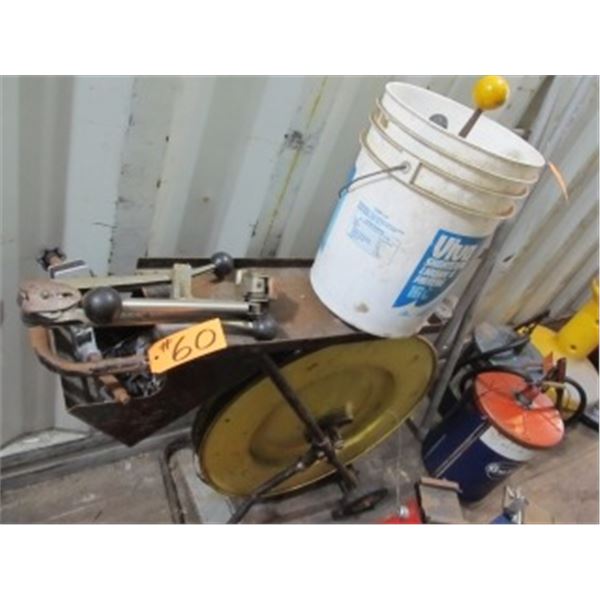 BANDING MACHINE WITH TOOLS