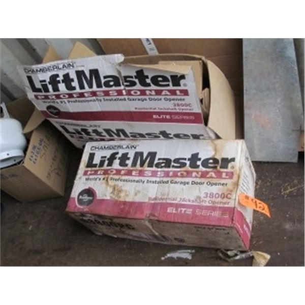 LIFT MASTER GARAGE DOOR OPENER & EXTRA PARTS