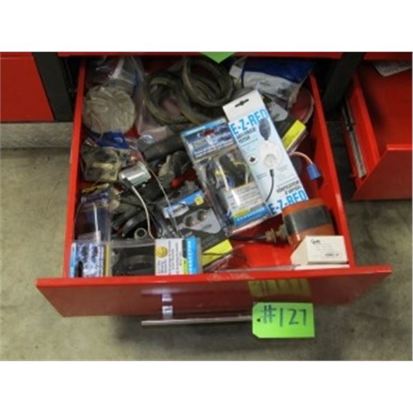 DRAWER FULL OF TRAILER PLUGS, LIGHTS & AUTO ELECTRICAL