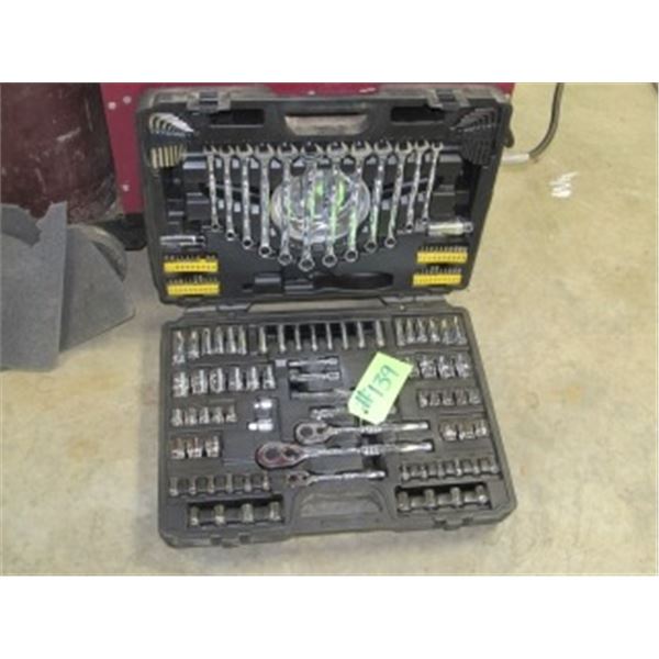 WESTWARD 1/4" - 1/2" DRIVE SOCKET SET