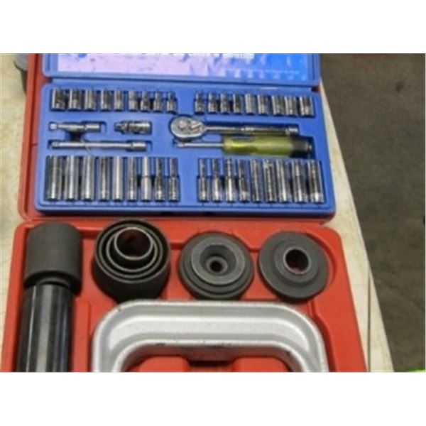 BEARING DRIVER, ORGANIZER, WESTWARD 1/4" - 42 PIECE SOCKET SET