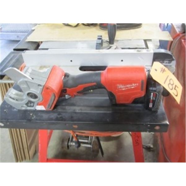 MILWAUKEE BATTERY OPERATED HOSE CUTTER