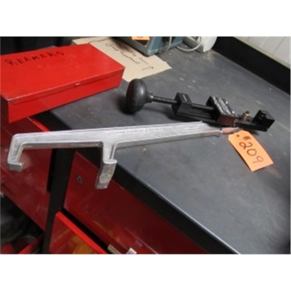 BUCKET OPENER & LUBERFINER FILTER CUTTING TOOL