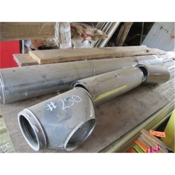 5 SECTIONS OF INSULATED CHIMNEY INCLUDING T
