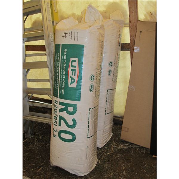 2 BAGS OF R20 INSULATION