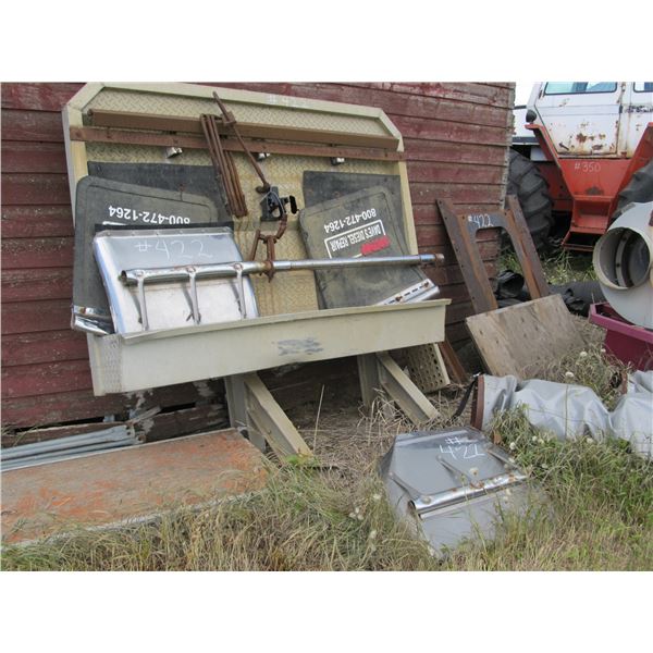ALUMINUM HEADACHE RACK, FENDERS & FLAPS