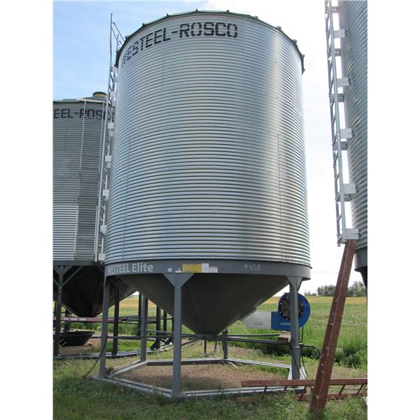WESTEEL 14' - 6 RING DOUBLE SKID HOPPER BIN