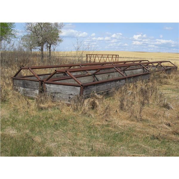 APPROX 28' SILAGE BUNK FEEDER