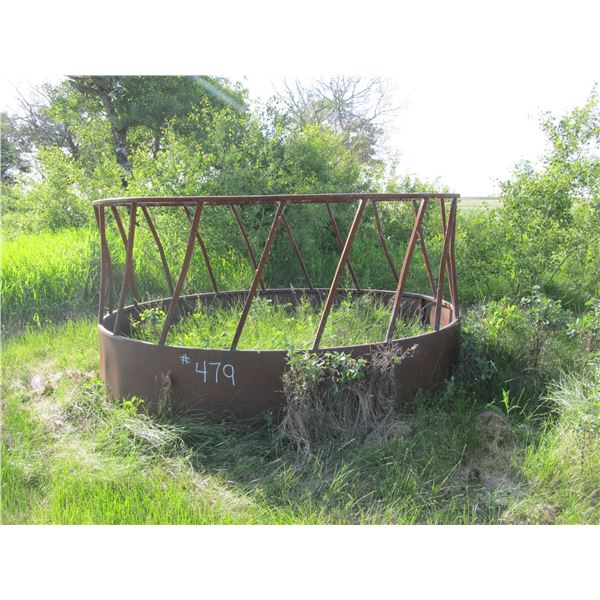 SKIRTED ROUND BALE FEEDER