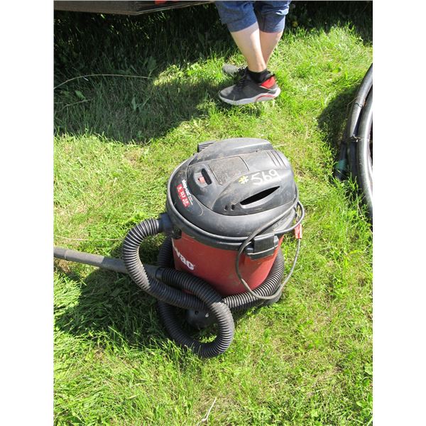 6 GALLON SHOP VACUUM