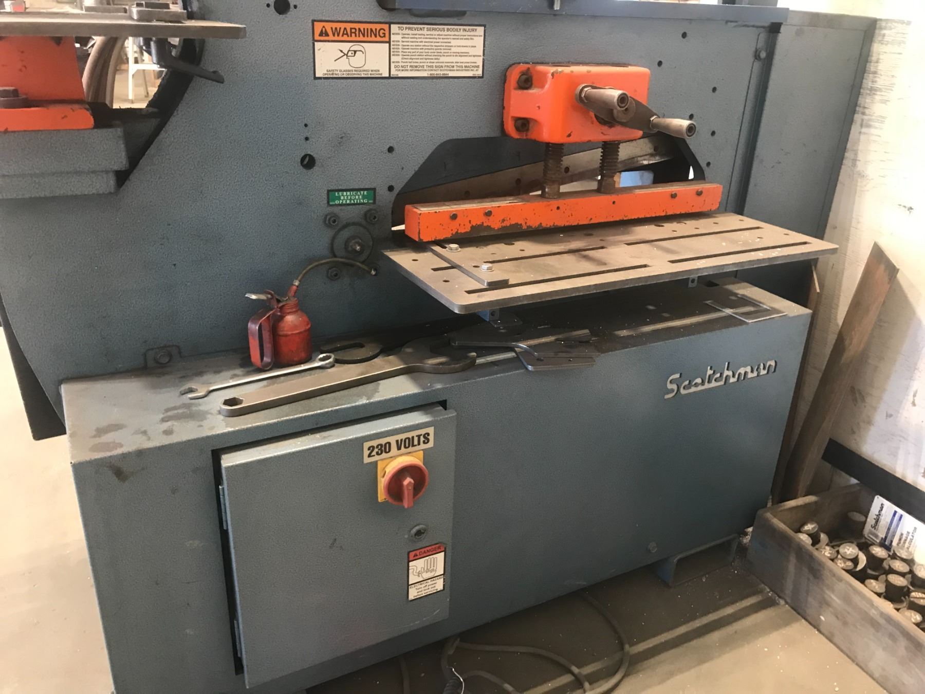 FL SCOTCHMAN 6509 24M PUNCH SHEAR INCLUDES ASSORTED PUNCHES fl-scotchman-6509-24m-punch-shear-includes-assorted-punches