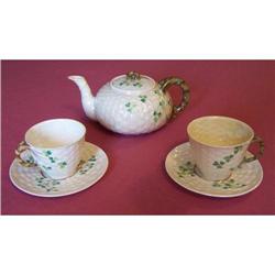 Irish Belleek Tea Pot with 2 Cups and Saucers #1935077