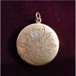 HEIRLOOM VICTORIAN LOCKET #1957926