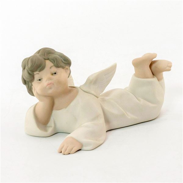 Angel, Reclining 1014541 - Lladro Porcelain Figurine