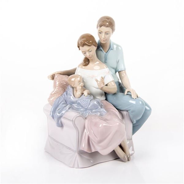 A Circle of Love 1006986 - Lladro Porcelain Figurine