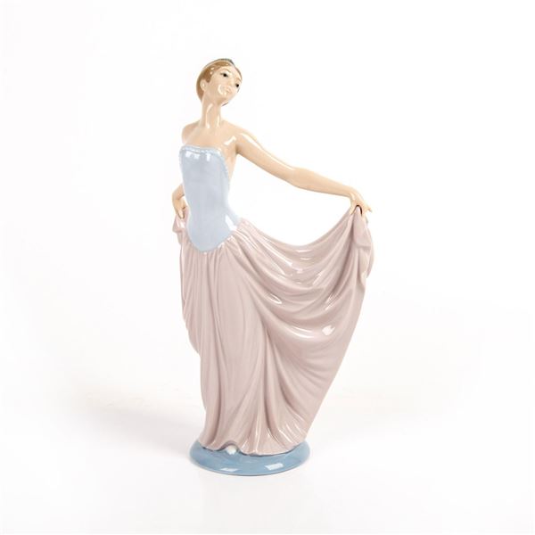 Dancer 1005050 - Lladro Porcelain Figurine