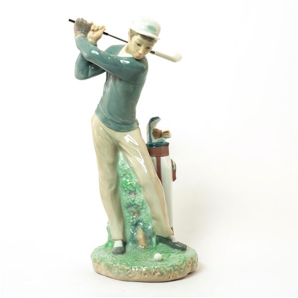 Golfer 1004824 - Lladro Porcelain Figurine