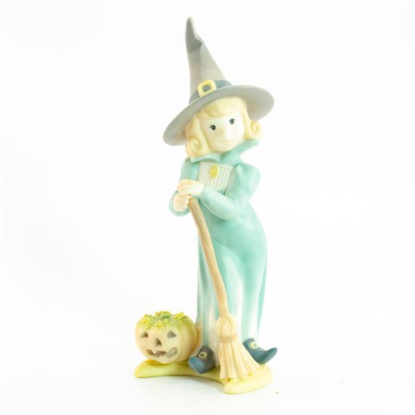 Halloween Witch - Golden Memeories Figurine