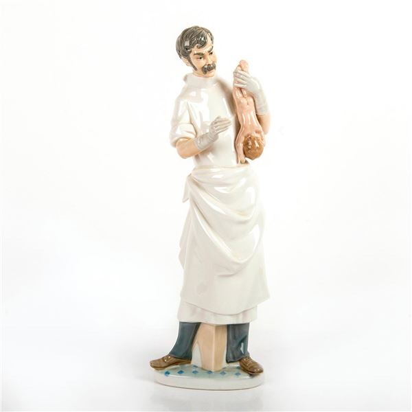Obstetrician 1004763 - Lladro Porcelain Figurine