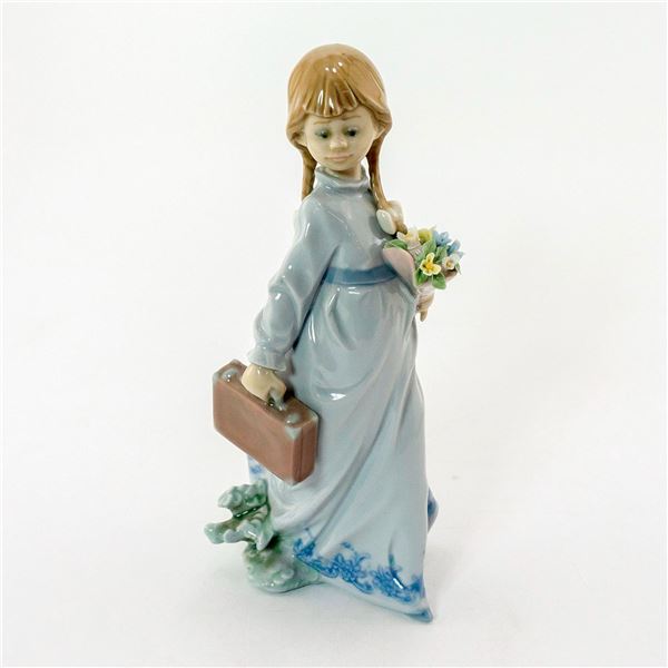 School Days 1007604 - Lladro Porcelain Figurine