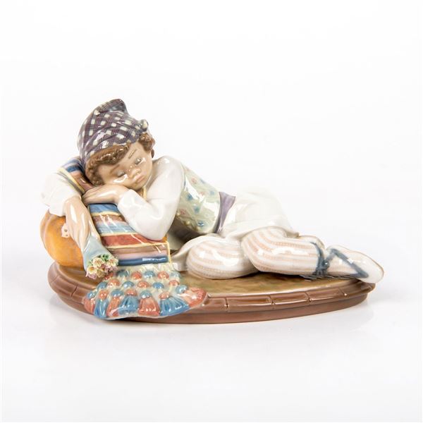 Valencian Dreams 1001525 - Lladro Porcelain Figurine