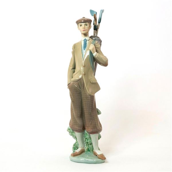Waiting To Tee Off 1005301 - Lladro Porcelain Figurine