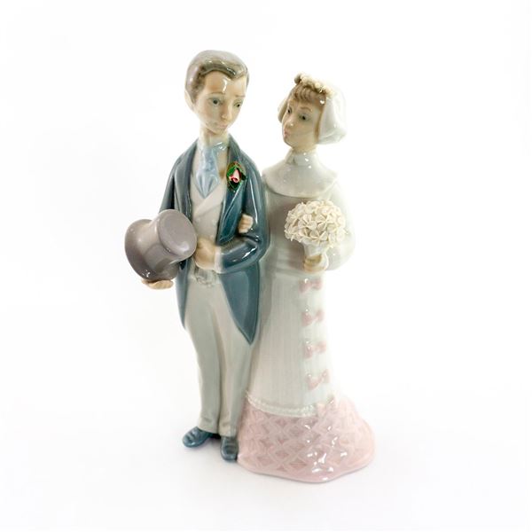 Wedding 1004808 - Lladro Porcelain Figurine