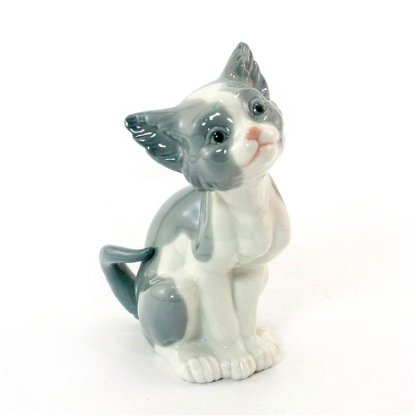 Cat 1005113 - Lladro Porcelain Figurine