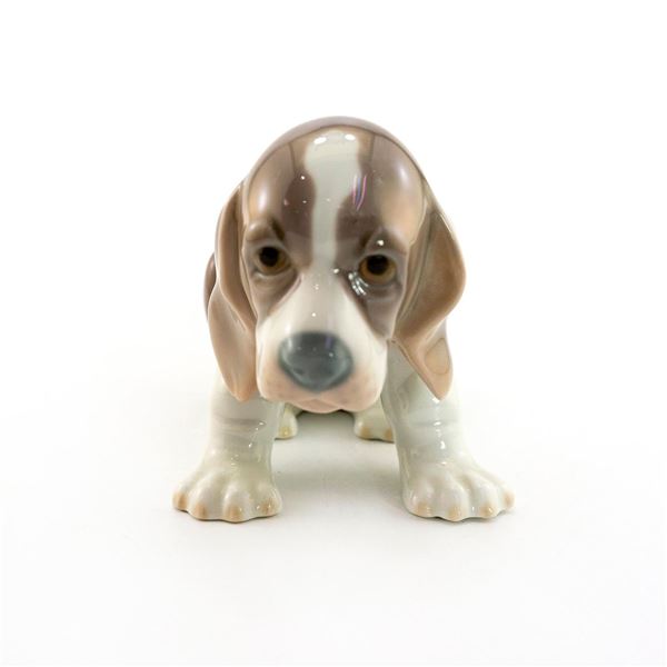 Beagle Puppy Sitting 1001071 - Lladro Porcelain Figurine
