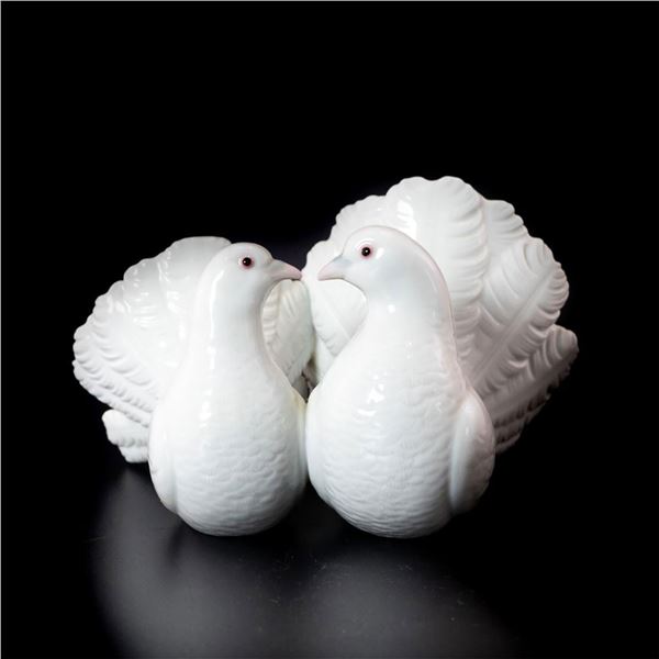 Couple of Doves 1001169 - Lladro Porcelain Figurine