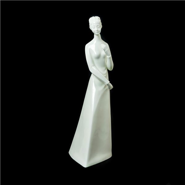 Sympathy HN2876 - Royal Doulton Figurine