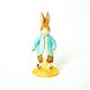 Image 1 : Peter Rabbit Digging - Beswick - Beatrix Potter Figurine