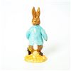 Image 2 : Peter Rabbit Digging - Beswick - Beatrix Potter Figurine