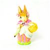 Image 1 : Mrs. Rabbit (Umbrella Out) - Gold Oval - Beatrix Potter Figurine