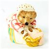 Image 1 : Mrs. Tiggy-Winkle Washing - New Beswick - Beatrix Potter Figurine
