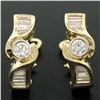 Image 4 : 14k Yellow Gold 1.70 ctw VS1 Round & Baguette Cut Diamond Bypass Omega Earrings