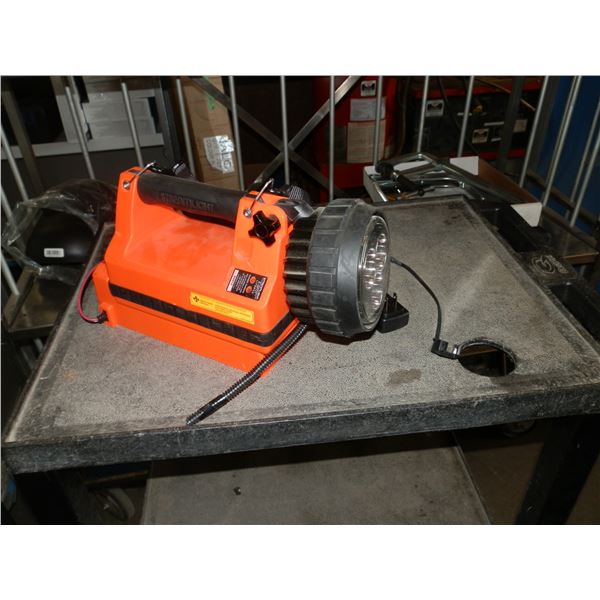 Heavy Duty Flashlight