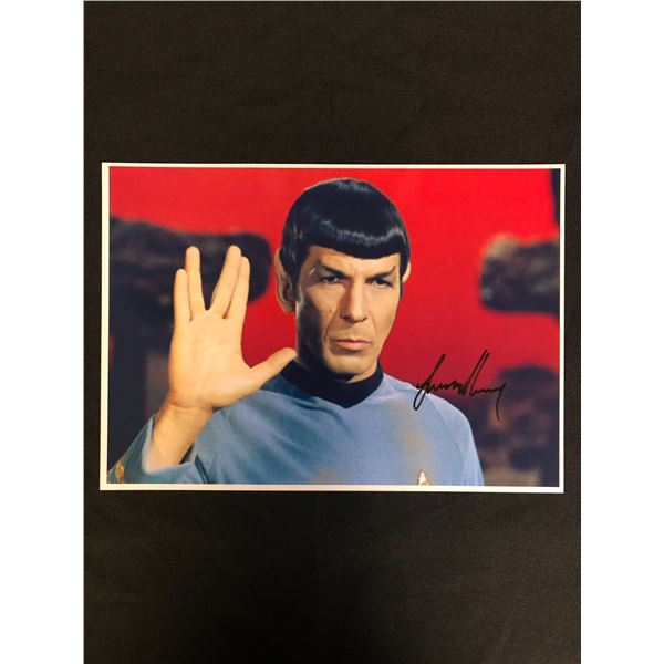 LEONARD NIMOY SIGNED 8X10 STAR TREK PHOTO (REAL AUTHENTIC COA)