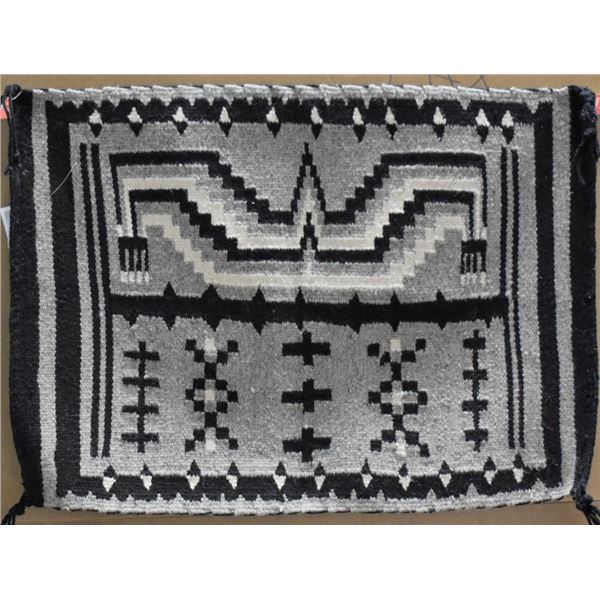 NAVAJO INDIAN TEXTILE