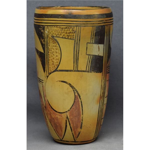 HOPI INDIAN POTTERY VASE