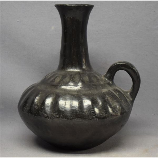SAN JUAN INDIAN POTTERY VASE